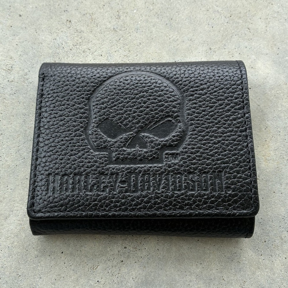 Harley-Davidson Men's Embossed Skull Bifold Leather Wallet Black